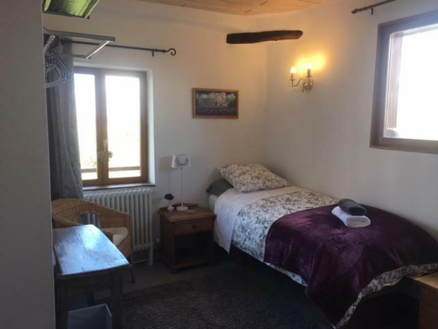 Bed and Breakfast Les Glycines Сен-Годенс Экстерьер фото